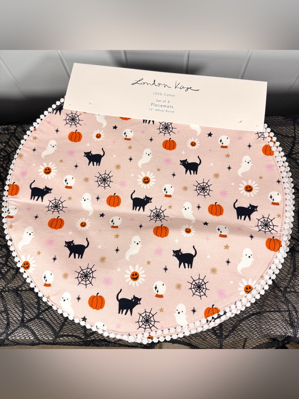 NEW London Kaye Halloween Daisy Placemats